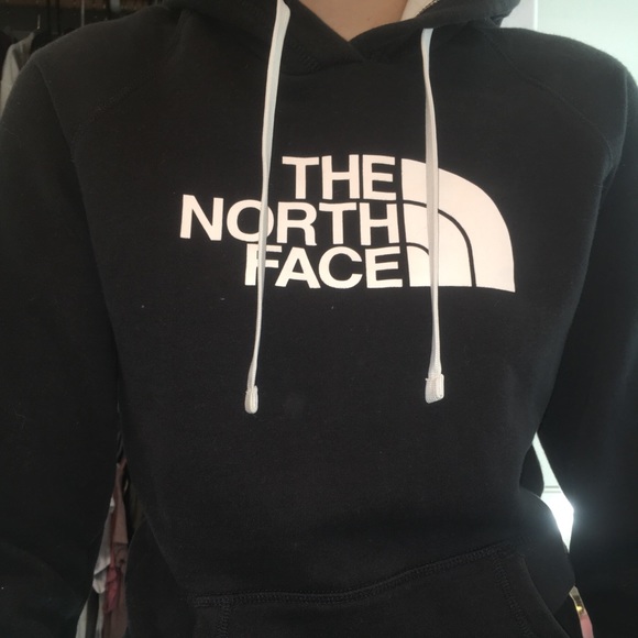 north face black sweatshirt